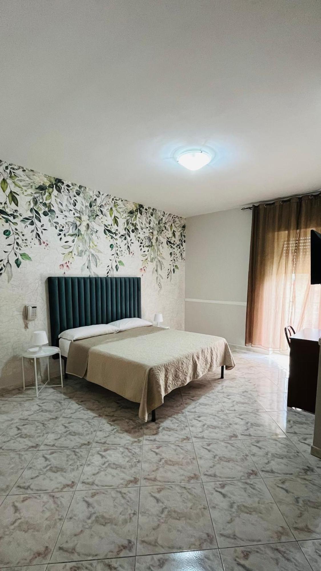 Hotel Stefany Lago Patria Exterior photo