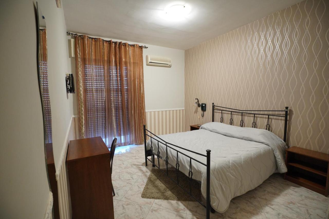 Hotel Stefany Lago Patria Exterior photo